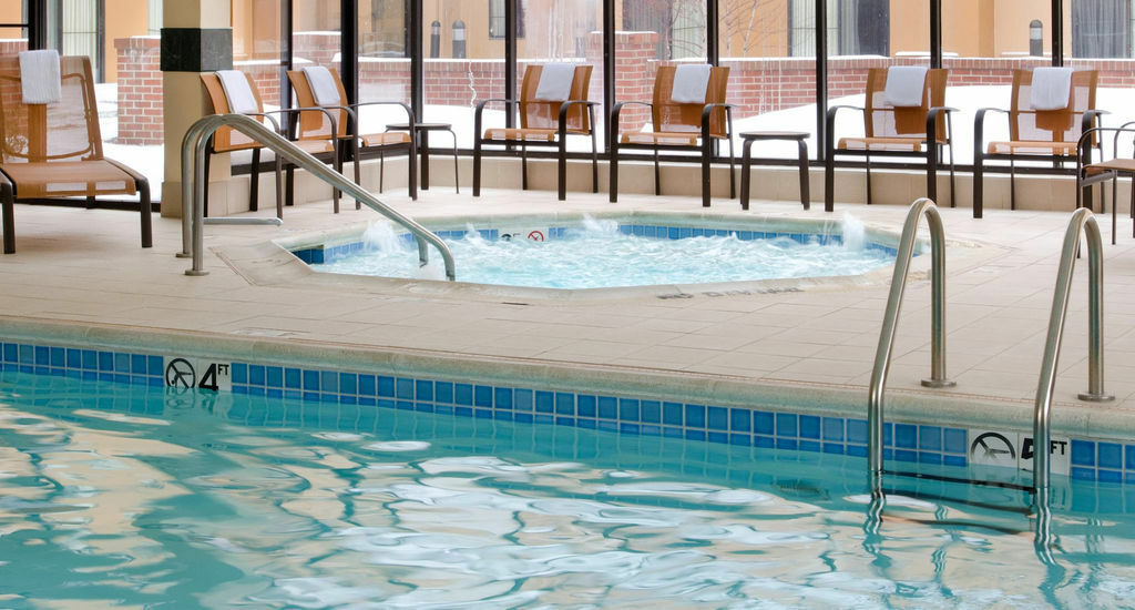 Courtyard By Marriott Indianapolis Airport Hotel Eksteriør billede