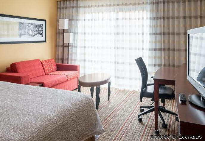 Courtyard By Marriott Indianapolis Airport Hotel Eksteriør billede